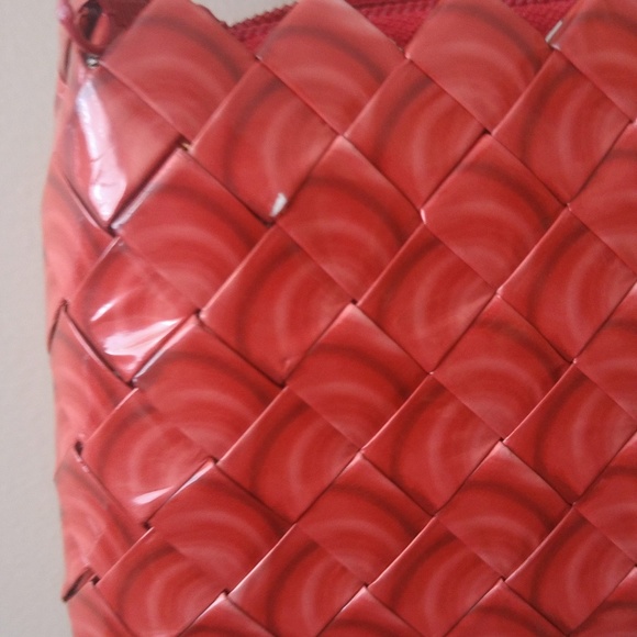 Red Candy-Rapper Purse - Picture 6 of 10